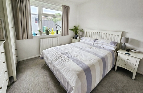 2 bedroom bungalow for sale - Princes Close, Totland Bay, Isle of Wight, PO39