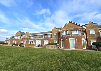 2 bedroom apartment for sale - Hurst Point View, Totland Bay, Isle of Wight, PO39