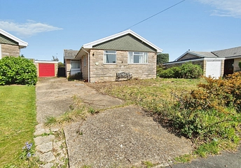 3 bedroom bungalow for sale - Linstone Drive, Norton, Yarmouth, Isle of Wight, PO41