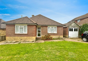 3 bedroom bungalow for sale - Coronation Avenue, Cowes, Isle of Wight, PO31