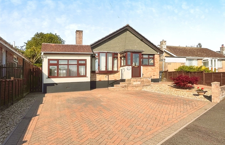 3 bedroom bungalow for sale - Parkway, Freshwater, Isle of Wight, PO40
