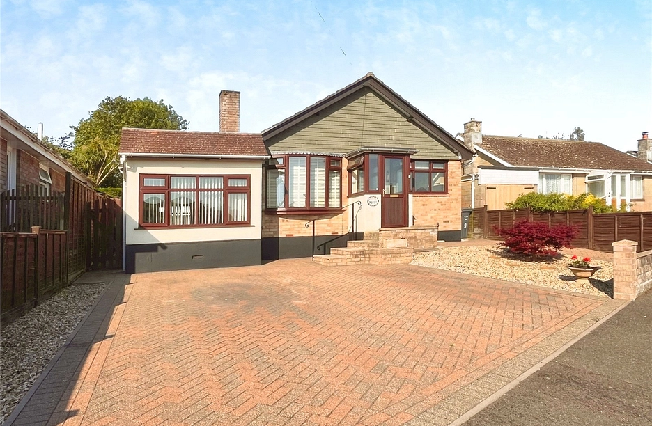 3 bedroom bungalow for sale - Parkway, Freshwater, Isle of Wight, PO40