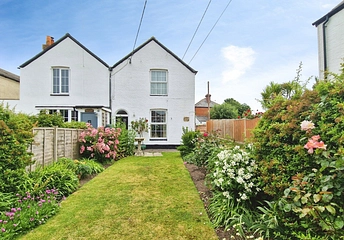 2 bedroom house for sale - Camp Road, Freshwater, Isle of Wight, PO40