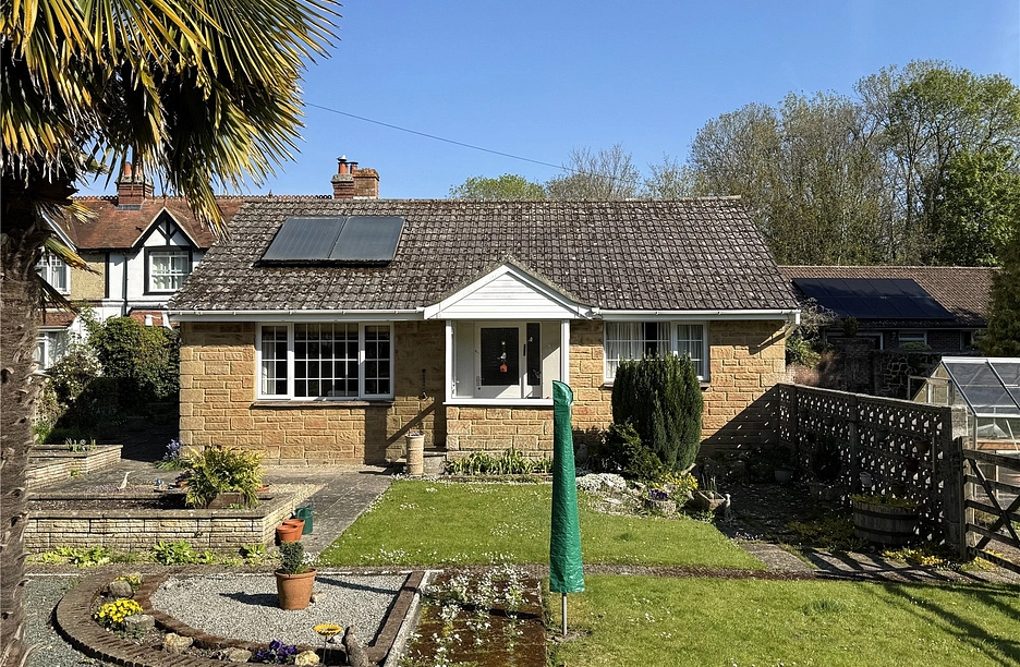 2 bedroom bungalow for sale - Millers Lane, Newport, Isle of Wight, PO30