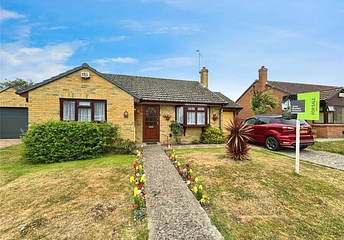 2 bedroom bungalow for sale - Fieldfare Road, Newport, Isle of Wight, PO30