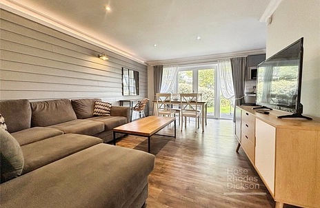 2 bedroom bungalow for sale - The Lakes, Main Road, Rookley, PO38