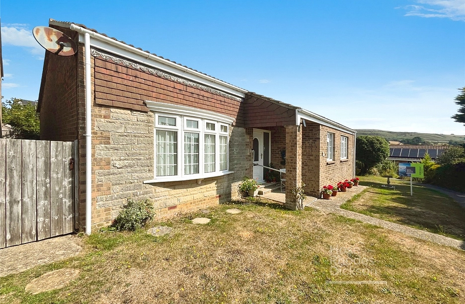 3 bedroom bungalow for sale - Ashley Way, Brighstone, Newport, Isle of Wight, PO30