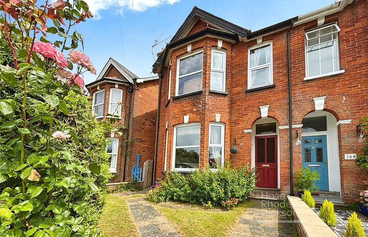 3 bedroom house for sale - Carisbrooke Road, Newport, Isle of Wight, PO30