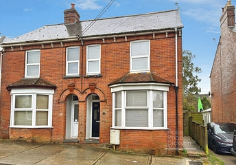 3 bedroom house for sale - Priory Road, Newport, Isle of Wight, PO30