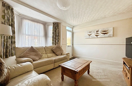 3 bedroom house for sale - Barton Road, Newport, Isle of Wight, PO30