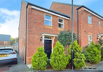 3 bedroom house for sale - Swan Street, Newport, Isle of Wight, PO30