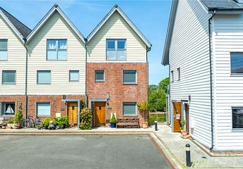 3 bedroom house for sale - Heron Square, Newport, Isle of Wight, PO30