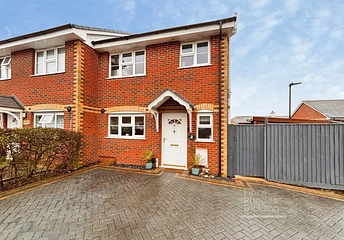 2 bedroom house for sale - Woodbine Close, Newport, Isle of Wight, PO30