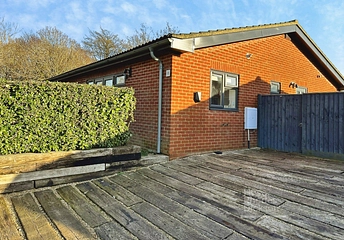 2 bedroom bungalow for sale - Main Road, Ventnor, Isle of Wight, PO38