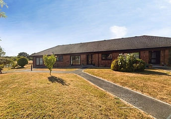 2 bedroom bungalow for sale - Fairlee Road, Newport, Isle of Wight, PO30