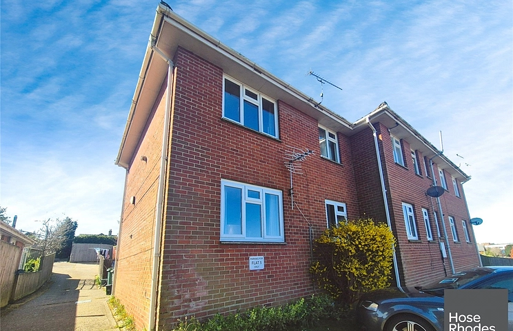 2 bedroom apartment to rent - Mount Pleasant House, Heath Close, Newport, PO30