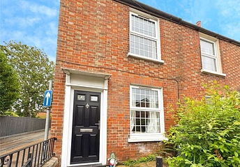 2 bedroom house to rent - Castle Road, Newport, PO30