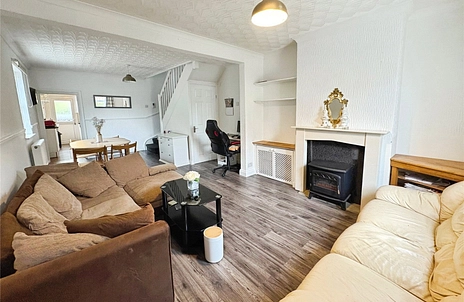 2 bedroom house to rent - Castle Road, PO30