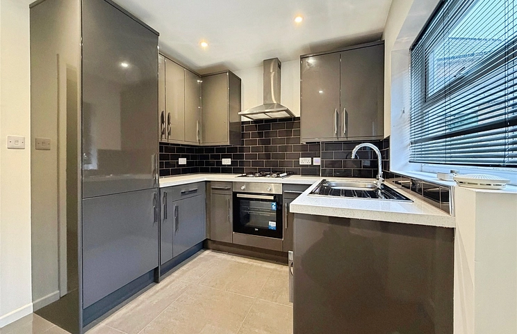 2 bedroom house to rent - East Street, PO30