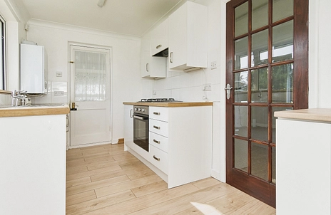 2 bedroom bungalow to rent - Parkway, PO40