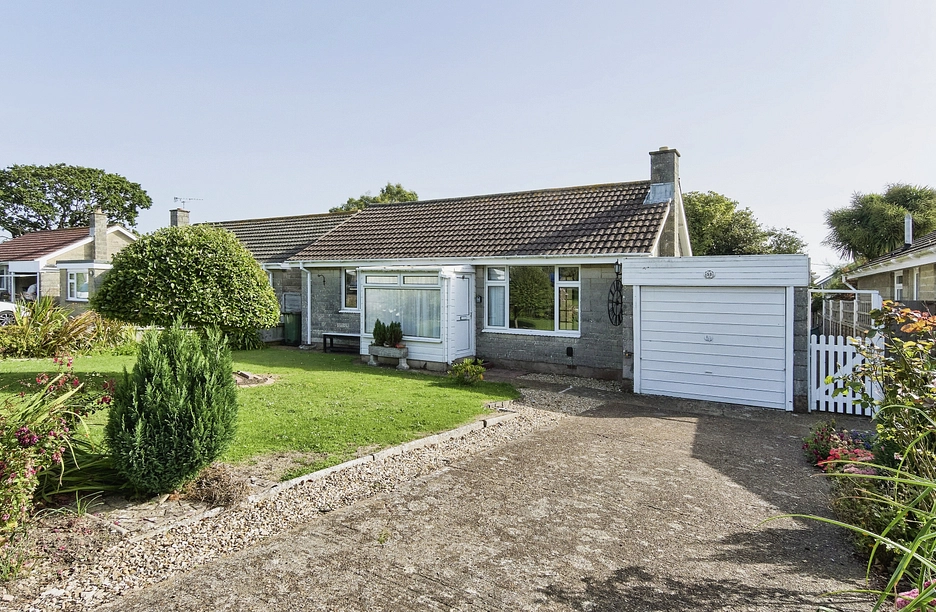 2 bedroom bungalow to rent - Parkway, PO40