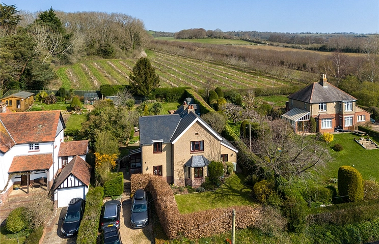 5 bedroom house for sale - Lower Road, Adgestone, Sandown, Isle of Wight, PO36