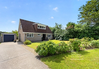 3 bedroom house for sale - Caws Avenue, Seaview, Isle of Wight, PO34