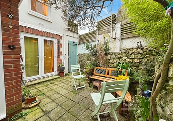 2 bedroom house for sale - Castle Street, Ryde, Isle of Wight, PO33