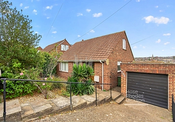 3 bedroom bungalow for sale - West Hill Road, Ryde, Isle of Wight, PO33
