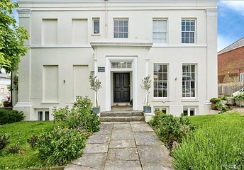 2 bedroom apartment to rent - Nelson Mansions, 1 Nelson Place, Ryde, PO33