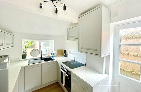 2 bedroom house to rent - Drayton Cottages, Dennett Road, PO35