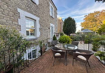 2 bedroom apartment to rent - Nelson Street, Ryde, PO33