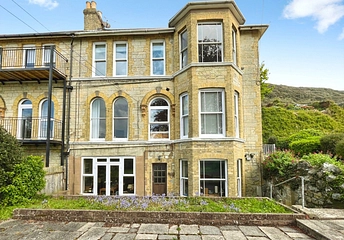 2 bedroom apartment to rent - Belmont House, Southgrove Road, Ventnor, PO38