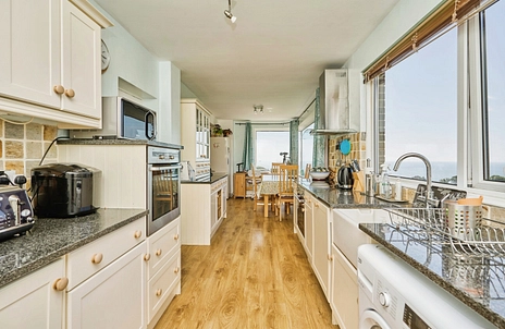 4 bedroom house to rent - The Highway, Luccombe, Shanklin, PO37