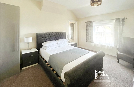 3 bedroom apartment to rent - Park Road, PO37