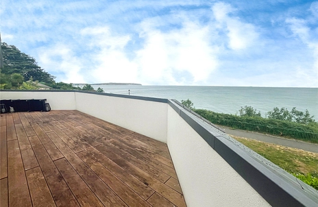 3 bedroom house to rent - The Bay House, 8 Chine Avenue, PO37