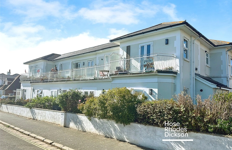 1 bedroom apartment to rent - Cliff House, Cliff Road, Sandown, PO36