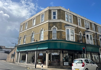 2 bedroom apartment to rent - High Street, Shanklin, PO37