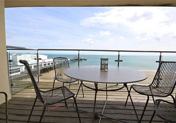 3 bedroom apartment to rent - Sandbanks, Esplanade, Sandown, PO36