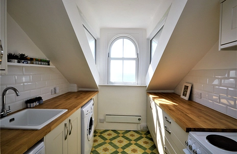 2 bedroom apartment to rent - Carfax, Undercliff Drive, Ventnor, PO38