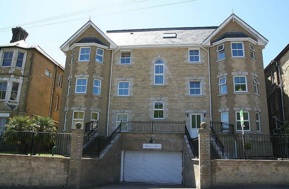 2 bedroom apartment to rent - Alpine Road, Ventnor, PO38
