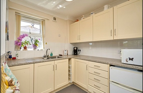 1 bedroom apartment to rent - Queens Road, Shanklin, Isle of Wight, PO37