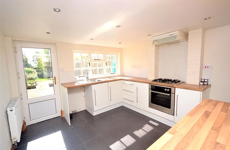 3 bedroom house to rent - Osborne Road, Ryde, PO33