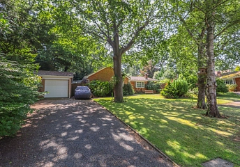 3 bedroom bungalow for sale - Youngwoods Copse, Alverstone Garden Village, Isle of Wight, PO36