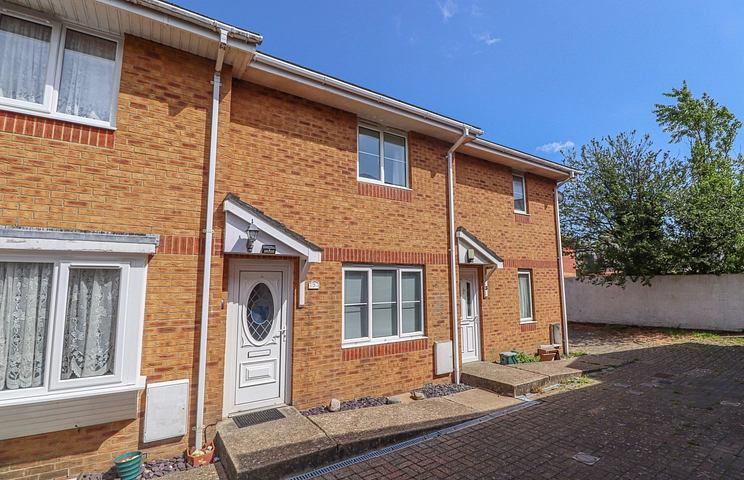 2 bedroom house for sale - George Street, Sandown, Isle of Wight, PO36
