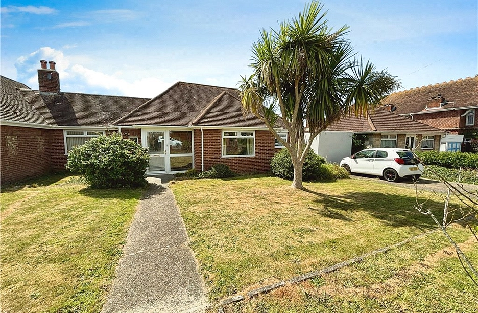 3 bedroom bungalow for sale - The Fairway, Sandown, Isle of Wight, PO36