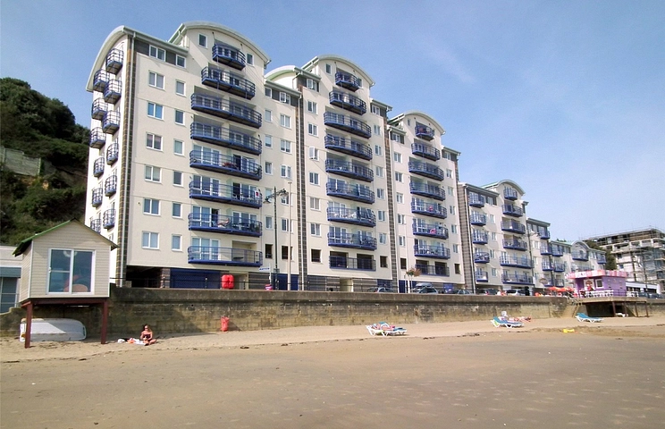 2 bedroom apartment for sale - Esplanade, Sandown, Isle of Wight, PO36