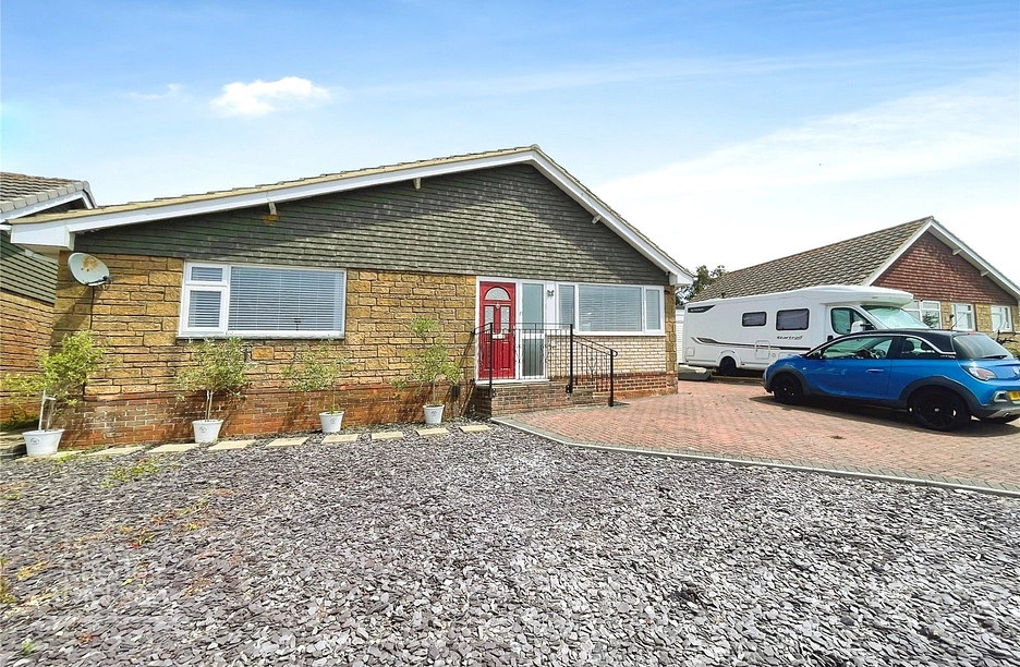 3 bedroom bungalow for sale - Culver Way, Sandown, Isle of Wight, PO36