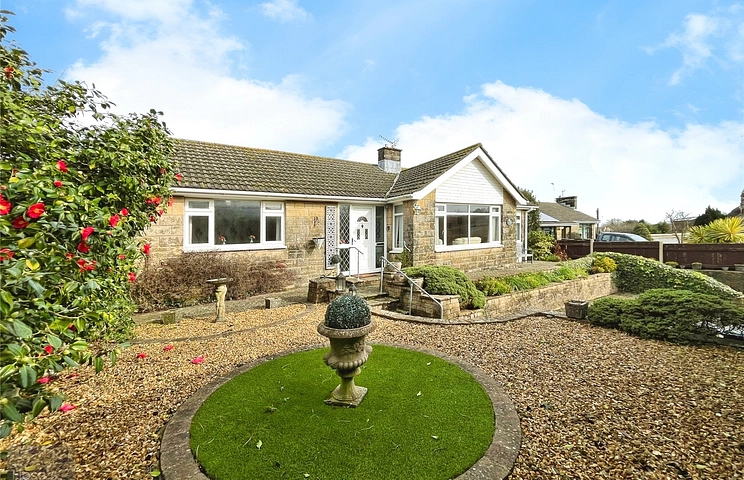 3 bedroom bungalow for sale - West Street, Godshill, Isle of Wight, PO38