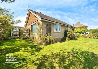 2 bedroom bungalow for sale - Whites Mead, Sandown, Isle of Wight, PO36